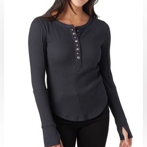 Free People- Everest Henley Solid Top